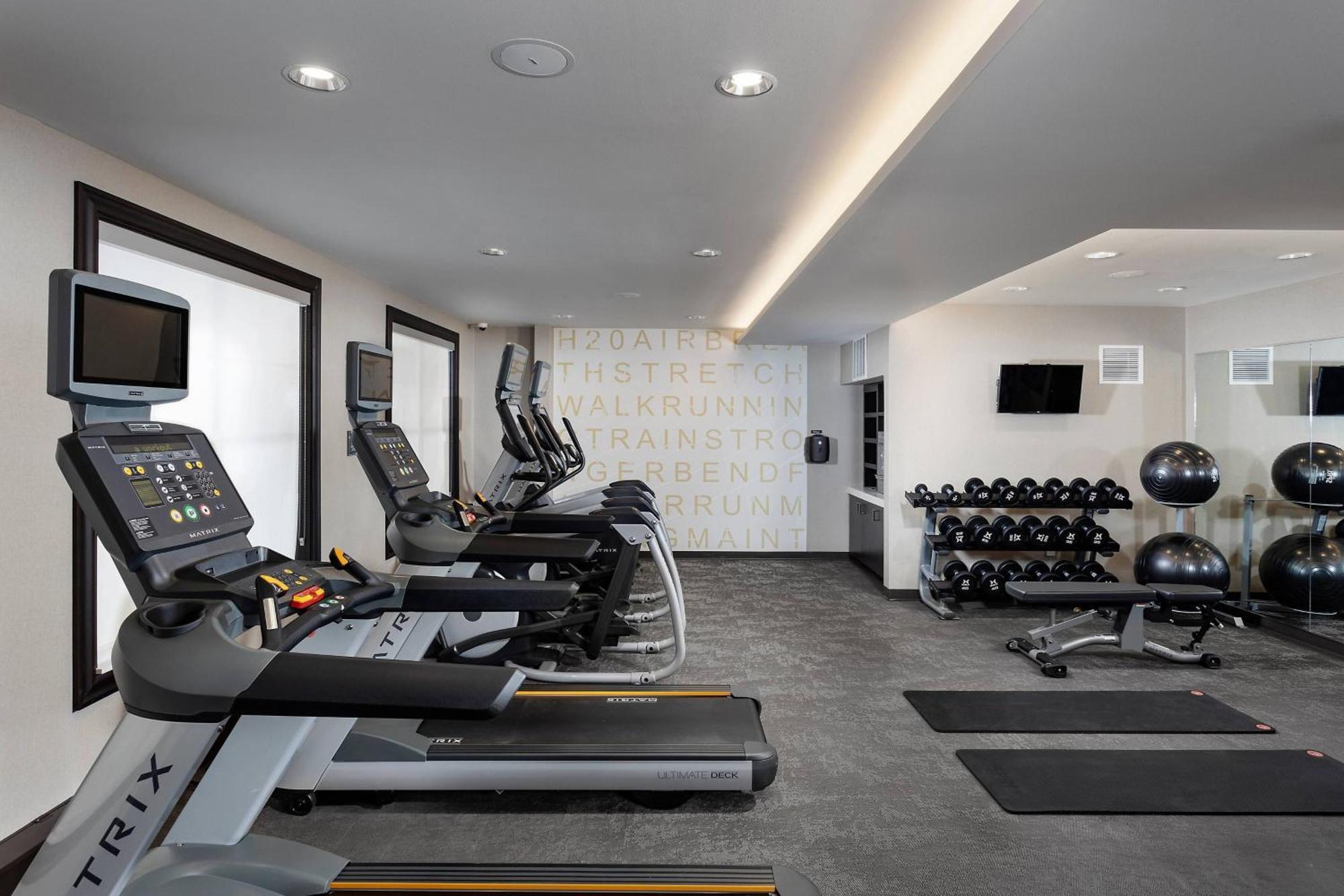 Residence Inn By Marriott Milwaukee Brookfield Ngoại thất bức ảnh